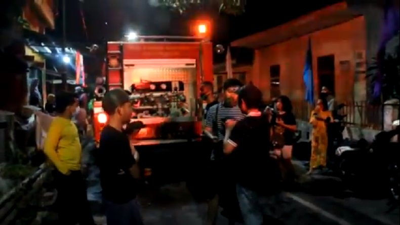 Rumah Warga di Makassar Terbakar, 5 Mobil Damkar Diturunkan