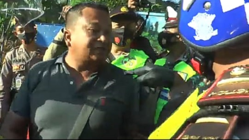 Terjaring Razia, Oknum Polisi di Surabaya Ini Marah dan Tantang Petugas