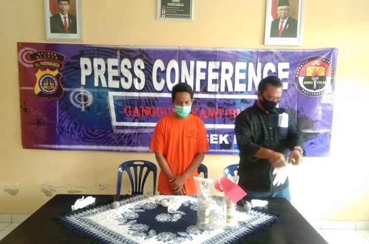 Usai Pesta Miras, Pemuda di Sleman Cabuli Teman 