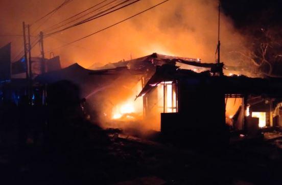 title Pasar Cepogo Boyolali Terbakar Diduga akibat Korsleting Listrik Pasar Cepogo Boyolali Terbakar Diduga akibat Korsleting Listrik