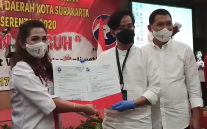 Perindo Serahkan Surat Dukungan ke Gibran-Teguh di Pilkada Solo 2020
