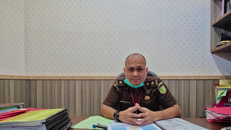 Kejari Labusel Teliti Berkas Perkara Tersangka Anggota DPRD Pencabut Kuku Sopir