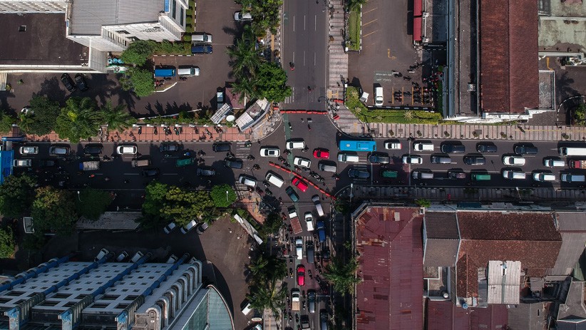 Cegah Kerumunan Warga, Jalan Protokol di Bandung Ditutup - Bagian 2