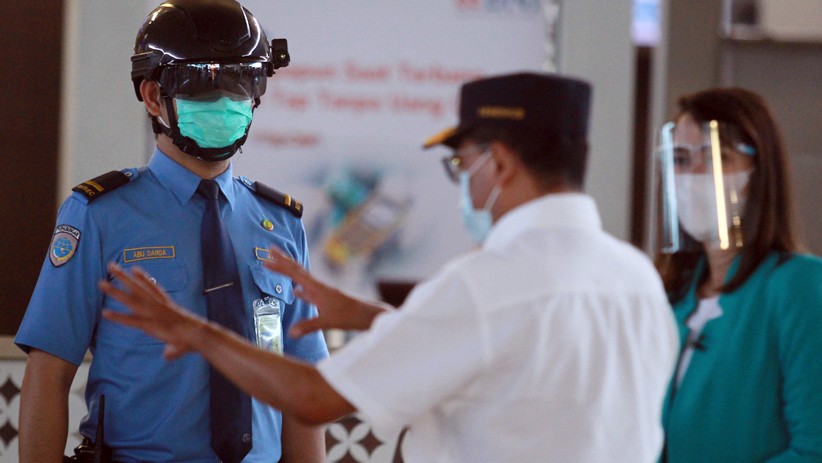 Menhub Sidak Pelaksanaan Protokol Kesehatan di Bandara Soekarno Hatta - Bagian 3