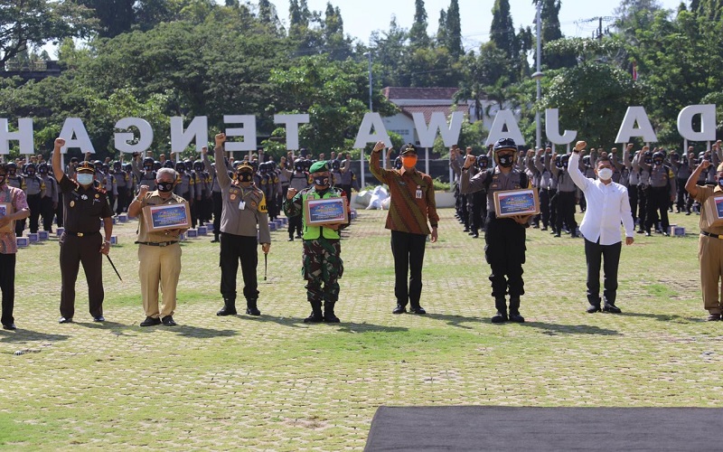 title Komisi III DPR Deg-Degan Kunjungi Kota Semarang karena Data Covid-19 Komisi III DPR Deg-Degan Kunjungi Kota Semarang karena Data Covid-19