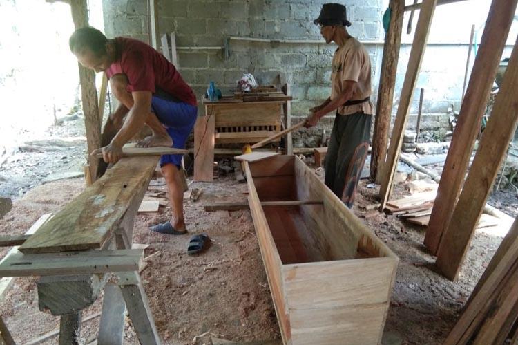 Permintaan Peti Mati di Kulonprogo Meningkat 3 Kali Lipat selama Pandemi Covid-19
