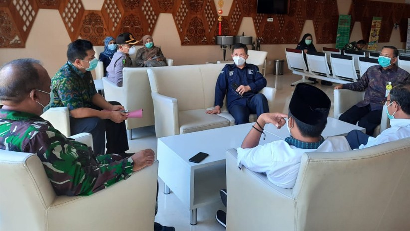 Bantu Penanganan Covid-19 di Bali, Kemenkes Serahkan Ventilator - Bagian 3