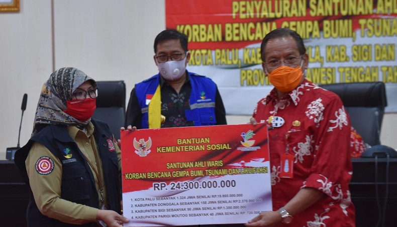 1.620 Ahli Waris Korban Tsunami Sulteng Terima Bantuan Rp24,3 M dari Kemensos