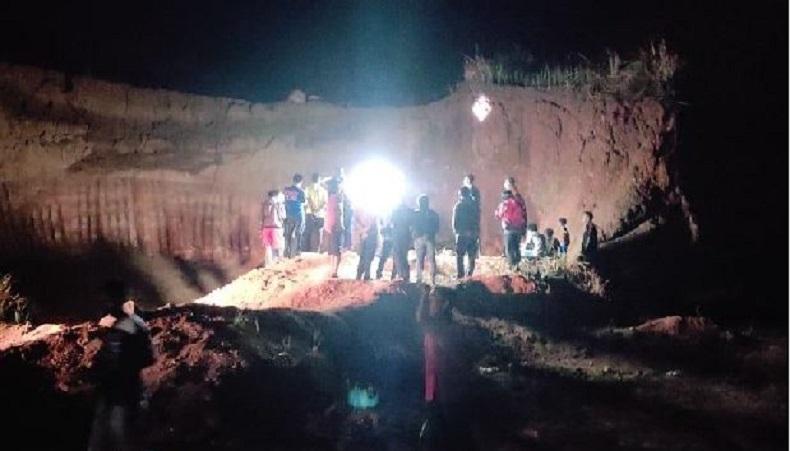 Pria Gangguan Jiwa Tertimbun Longsor di Nagreg