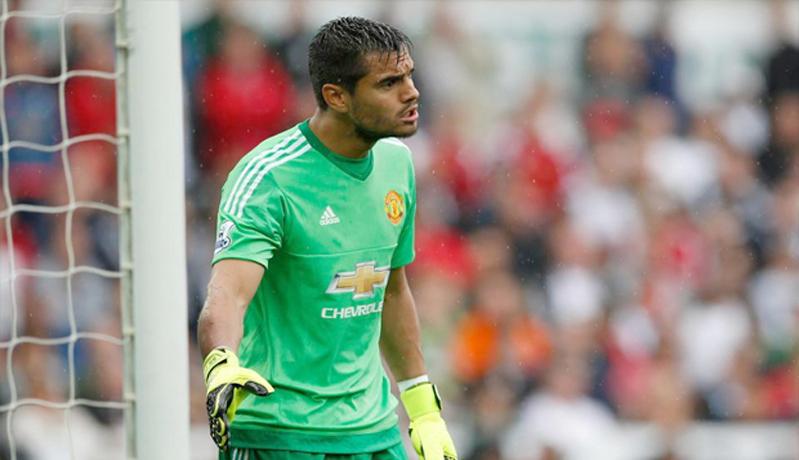 Sergio Romero Menuju Pintu Keluar Manchester United