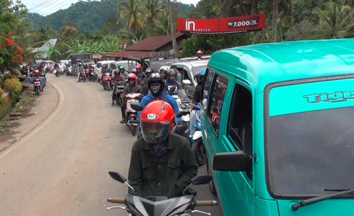 Longsor di Agam Sumbar, Jalur Padang-Medan Putus Total