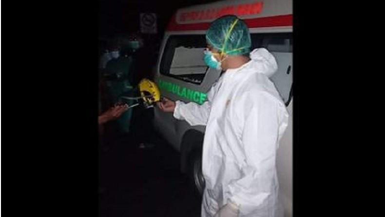 Viral Sopir Ambulans Diamuk Massa saat Antar Jenazah Pasien Covid-19 di Minut