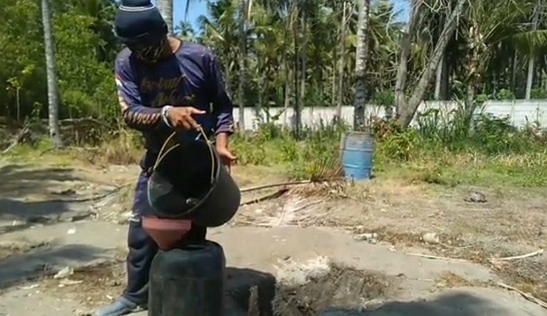 Sumber Minyak di Karangasem Bali Diduga dari Kebocoran Depo Pertamina