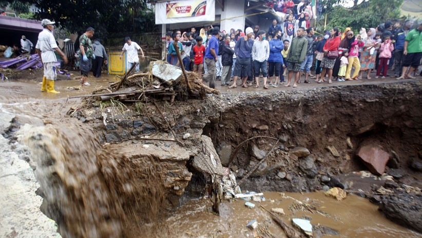 Begini Suasa Kampung Cibuntu Sukabumi setelah Dilanda Banjir Bandang - Bagian 5