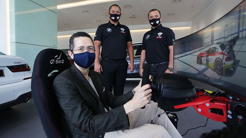 BMW Z4 GT3 Digunakan sebagai Official Car Balap di Rumah - Bagian 1