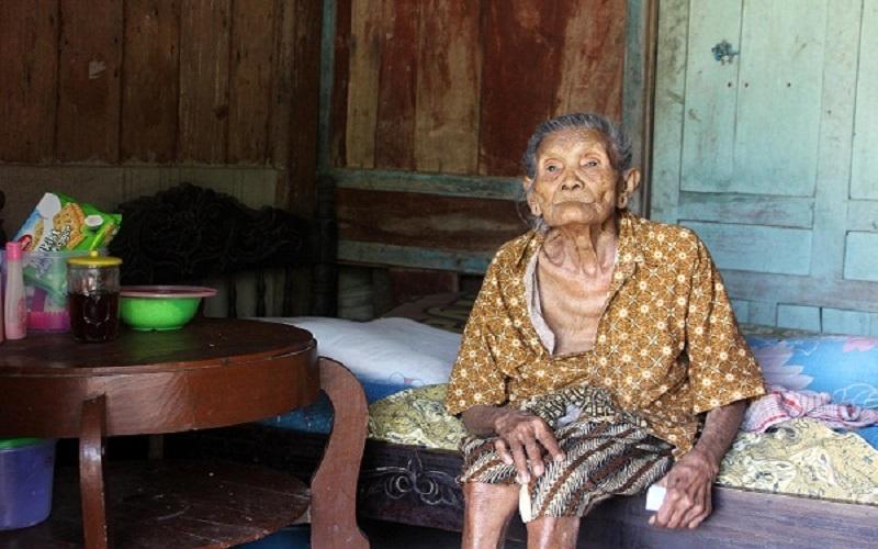 Perkenalkan Mbah Sarikem, Wanita Tertua di Sragen Berumur 1,1 Abad