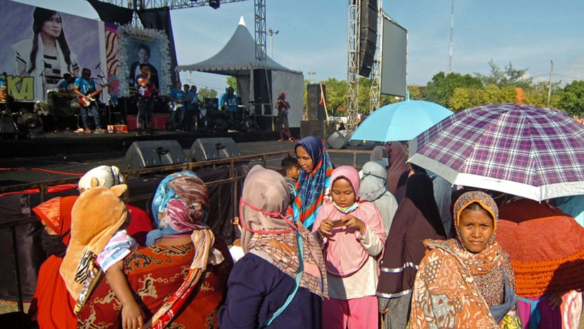 Tidak Menerapkan Protokol Kesehatan, Konser Dangdut Digelar di Tegal - Bagian 1