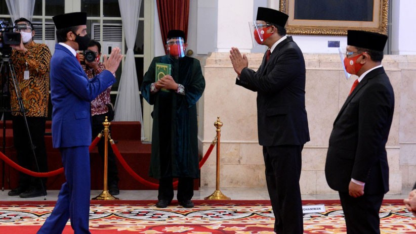 Presiden Jokowi Saksikan Pengucapan Sumpah Dewan Komisioner LPS - Bagian 1