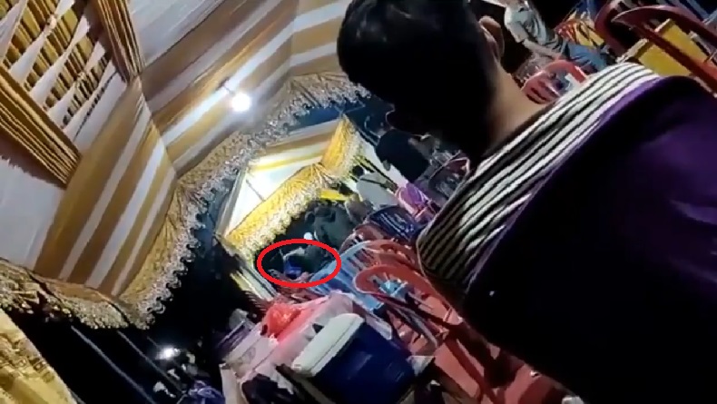 Video Viral Detik-Detik Pesta Pernikahan Berujung Maut, Tuan Rumah Ditikam Tamu