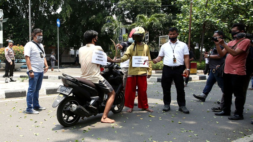 Rekonstruksi Pembunuhan di Jalan Wahid Hasyim, Korban Dibacok saat Tawuran - Bagian 3