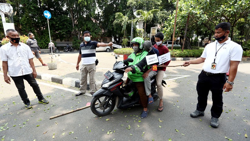 Rekonstruksi Pembunuhan di Jalan Wahid Hasyim, Korban Dibacok saat Tawuran - Bagian 4