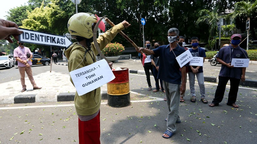 Rekonstruksi Pembunuhan di Jalan Wahid Hasyim, Korban Dibacok saat Tawuran - Bagian 1