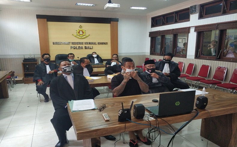 Bacakan Eksepsi, Jerinx Minta Dakwaan Jaksa Dibatalkan
