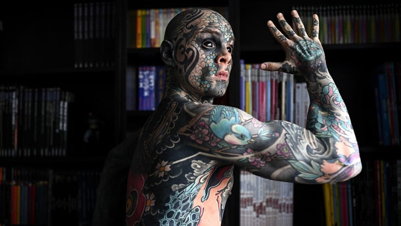 Potret Pria Bertato di Sekujur Tubuh, Ternyata Guru SD - Bagian 1