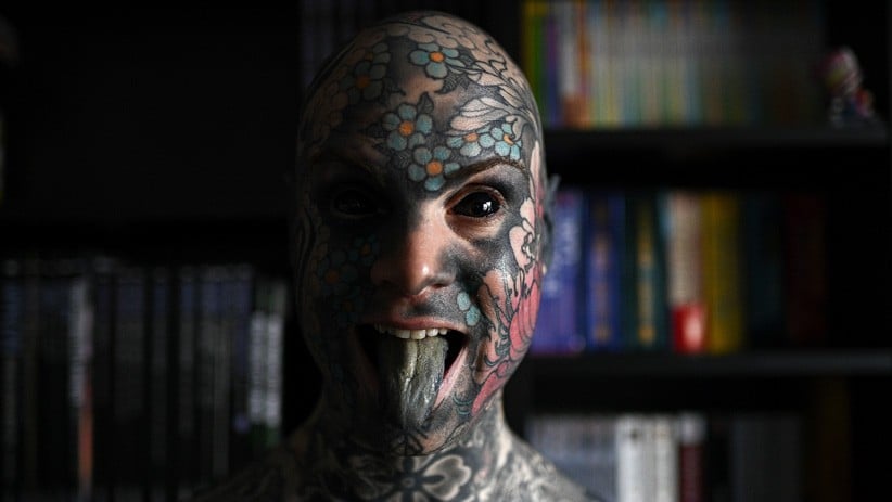 Potret Pria Bertato di Sekujur Tubuh, Ternyata Guru SD - Bagian 3