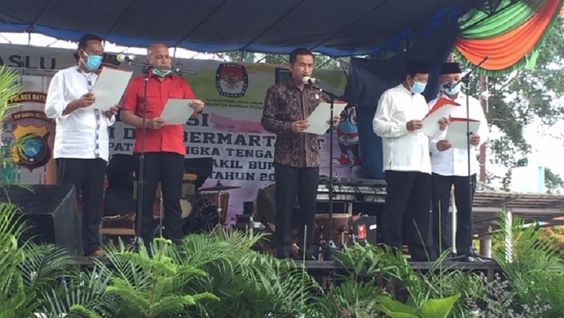 Deklarasi Pilkada Damai Bangka Tengah, Ketua Bawaslu RI Ingatkan Paslon Harus Bermartabat