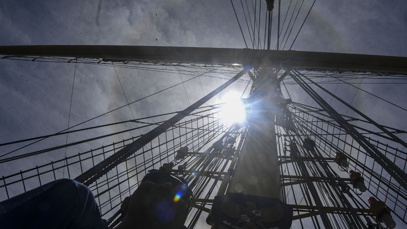 Penampakan Fenomena Halo Matahari di Langit Selat Bali - Bagian 2
