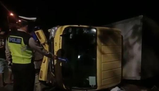 Kecelakaan Maut Truk Boks Tabrak Motor di Jember, 3 Orang Tewas