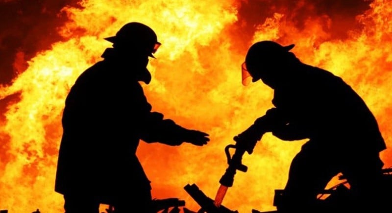 Malam Tahun Baru, Dua Rumah di Ketapang Hangus Terbakar