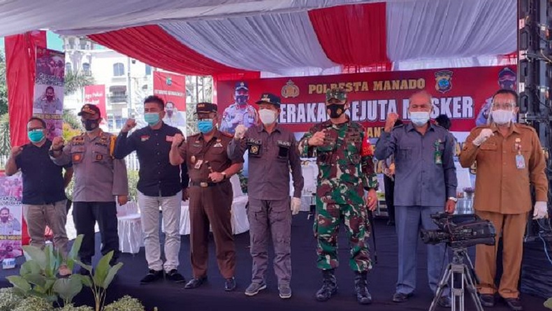 title Gerakan Sejuta Masker, Komitmen Polresta Manado Tangani Pandemi Covid-19 Gerakan Sejuta Masker, Komitmen Polresta Manado Tangani Pandemi Covid-19