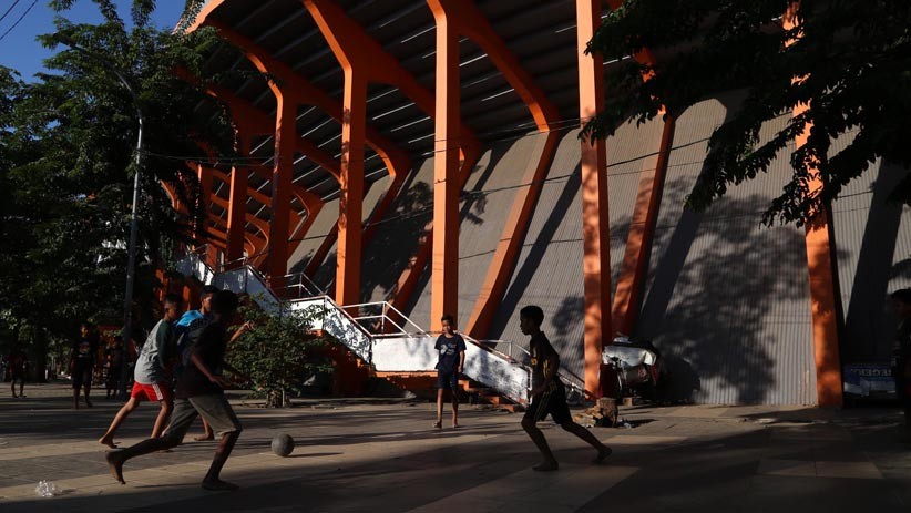Stadion Gelora 10 November Disiapkan untuk Piala Dunia U-20 - Bagian 1