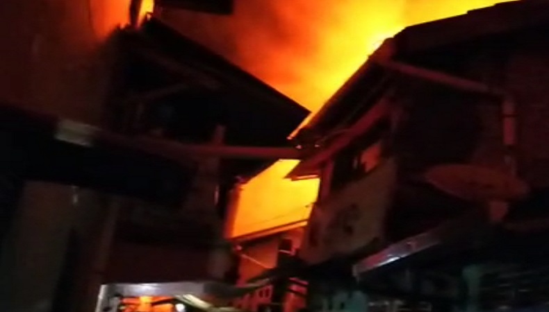 Kebakaran Landa Kampung Sawo OKU, Warga Panik Selamatkan Barang-Barang