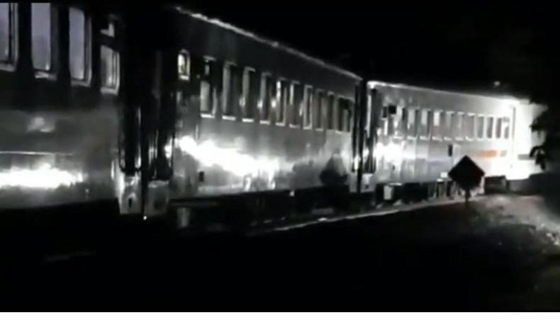 Kereta Api Serayu Anjlok di Ciamis, 69 Penumpang Dievakuasi