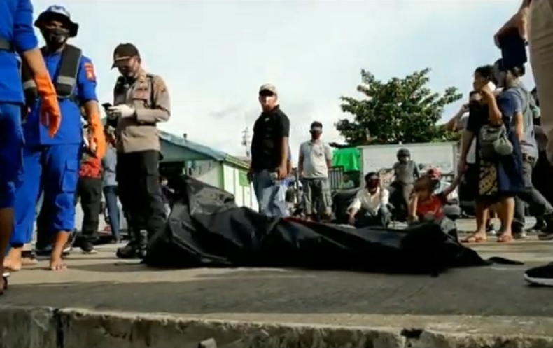 Mayat Pria Membusuk Mengambang di Sungai Kapuas, Polisi Telusuri Identitas Korban