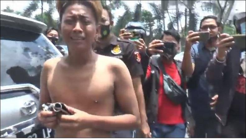 Terjaring Razia Premanisme, Anak Punk di Palembang Menangis saat Ditangkap