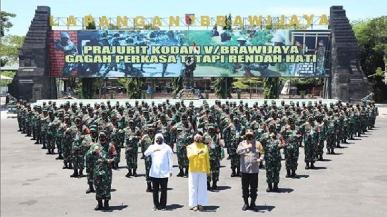 Unggah Ucapan HUT Ke-75 TNI di Akun Instagram, Ini Pesan Gubernur Khofifah