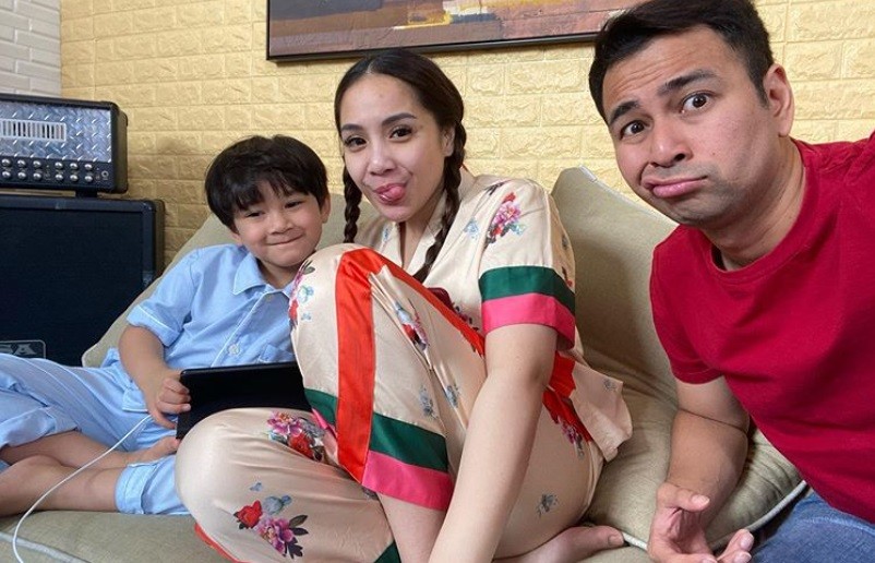 Netizen Sebut Raffi Ahmad dan Nagita Slavina Tak Sayang Anak, Rafathar: Enggak Jelas