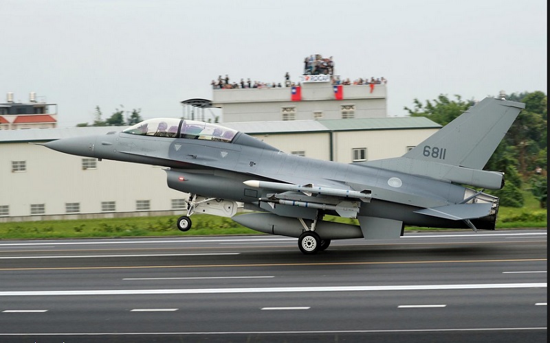 Angkatan Udara Taiwan Siagakan Jet Tempur Hadapi Manuver China