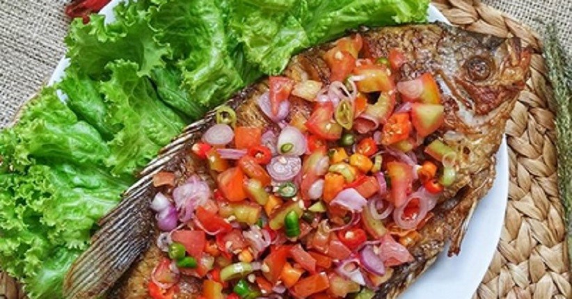 Mencicipi Ikan Gurame DabuDabu, Rasanya Pedas Asam