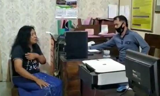 title Emak-Emak di Banyumas Diculik lalu Dibuang di Jalan, Kalung dan Gelang Dirampas Emak-Emak di Banyumas Diculik lalu Dibuang di Jalan, Kalung dan Gelang Dirampas