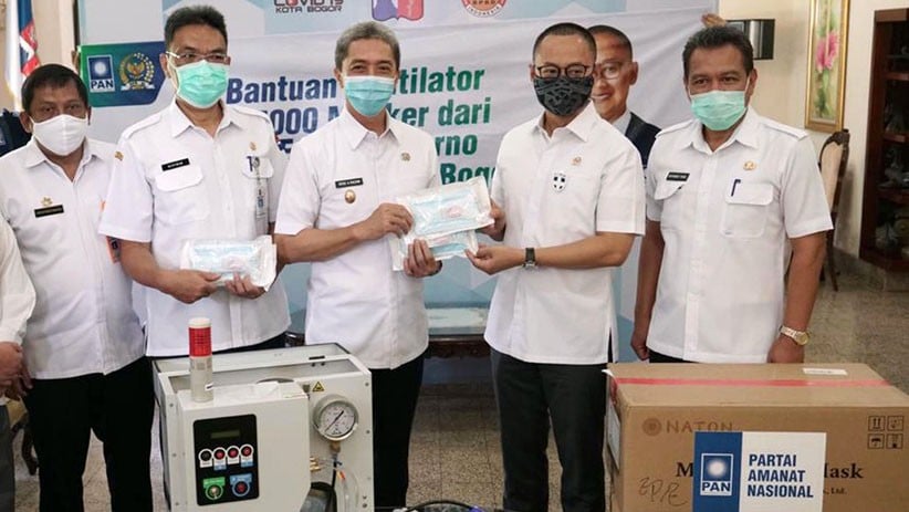 Bantu Penanganan Covid-19 di Bogor, PAN Salurkan 2 Ventilator dan 5.000 Masker - Bagian 1