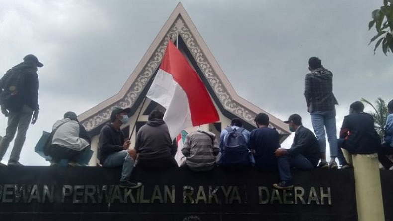 2 Demonstran Omnibus Law di Pontianak yang Diamankan Polisi Positif Covid-19