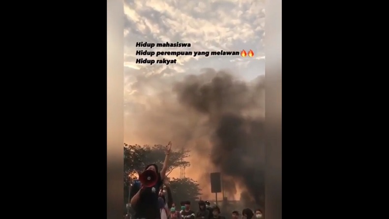 Video Viral Mahasiswi Unhas Makassar Berorasi Ubah Pancasila