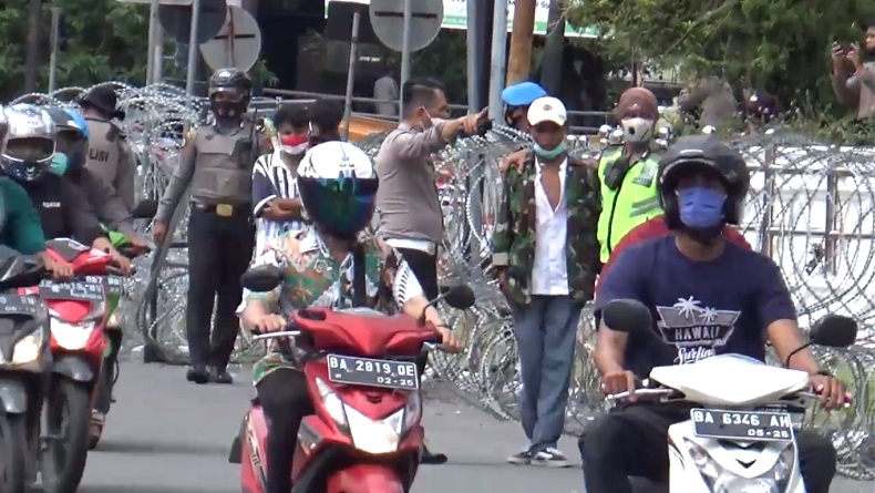 Polisi Razia Preman di Padang, Diduga Para Perusuh Bayaran saat Demo