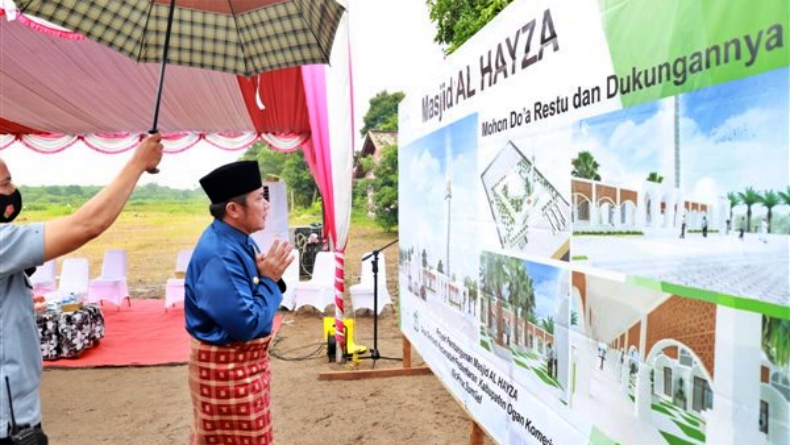 Buktikan Cinta ke Orang Tua, Herman Deru Bangun Masjid Al Hayza di OKI