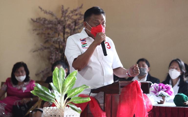 Hadiri HUT GMIM Efrata Pinamorongan, Olly Ajak Warga Waspada Pandemi Covid-19